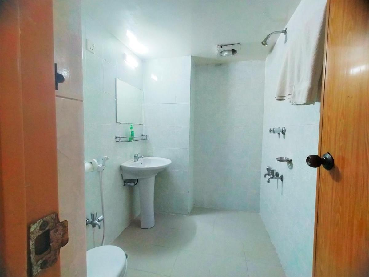 Hotel Supreme Sylhet Buitenkant foto