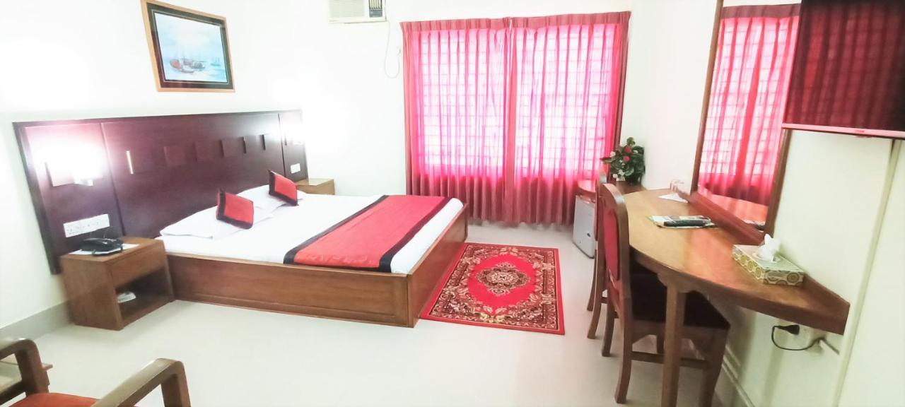 Hotel Supreme Sylhet Buitenkant foto