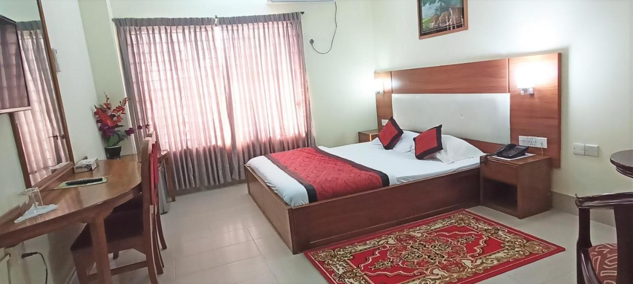Hotel Supreme Sylhet Buitenkant foto