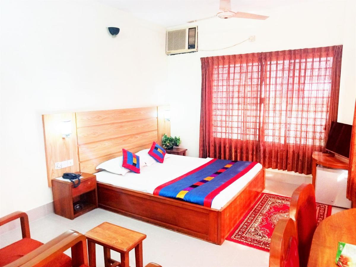 Hotel Supreme Sylhet Buitenkant foto