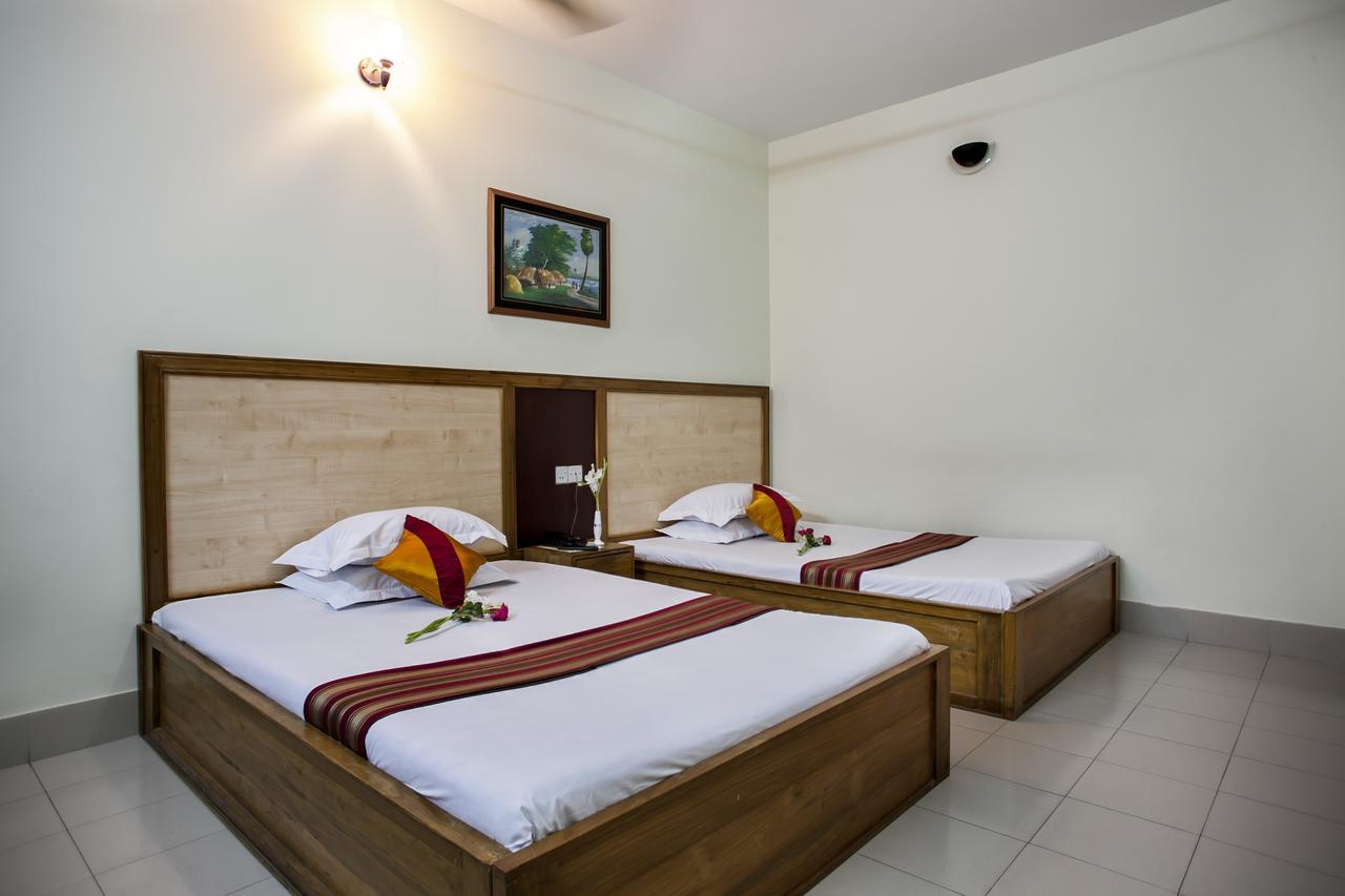 Hotel Supreme Sylhet Buitenkant foto